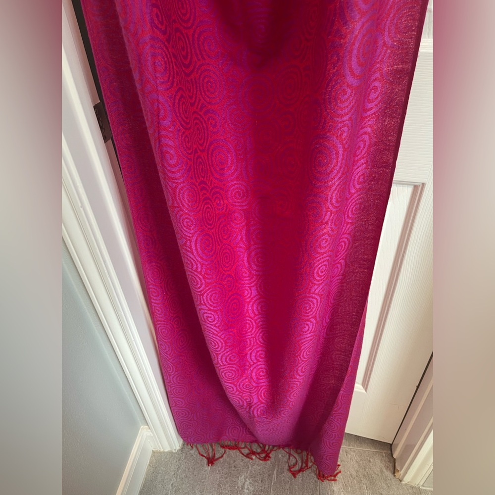 Pashmina Scarf in Fuchsia Pattern - Picture 4 of 11